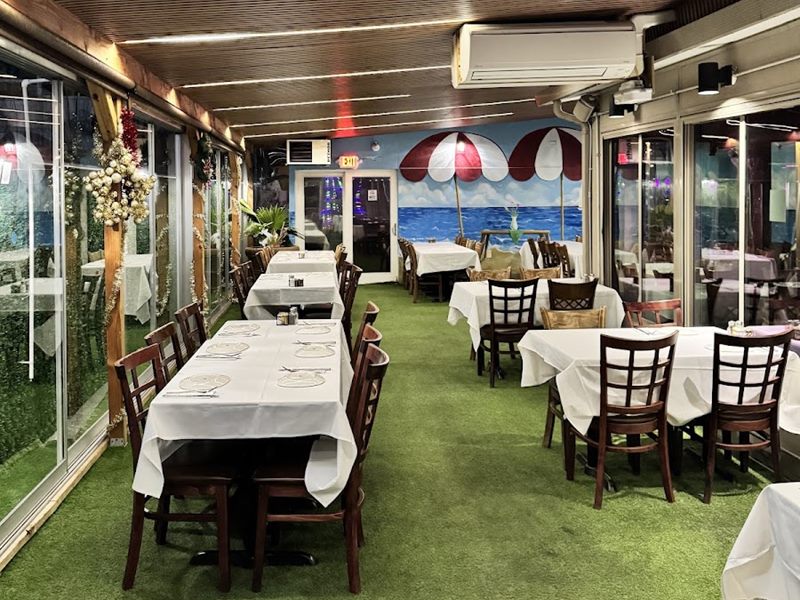Saray Cuisine interior